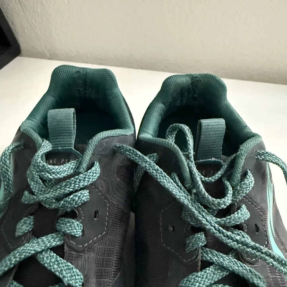 Altra lone peak 6 Women size 9.5 Charcoal and Turquoise Running Shoes